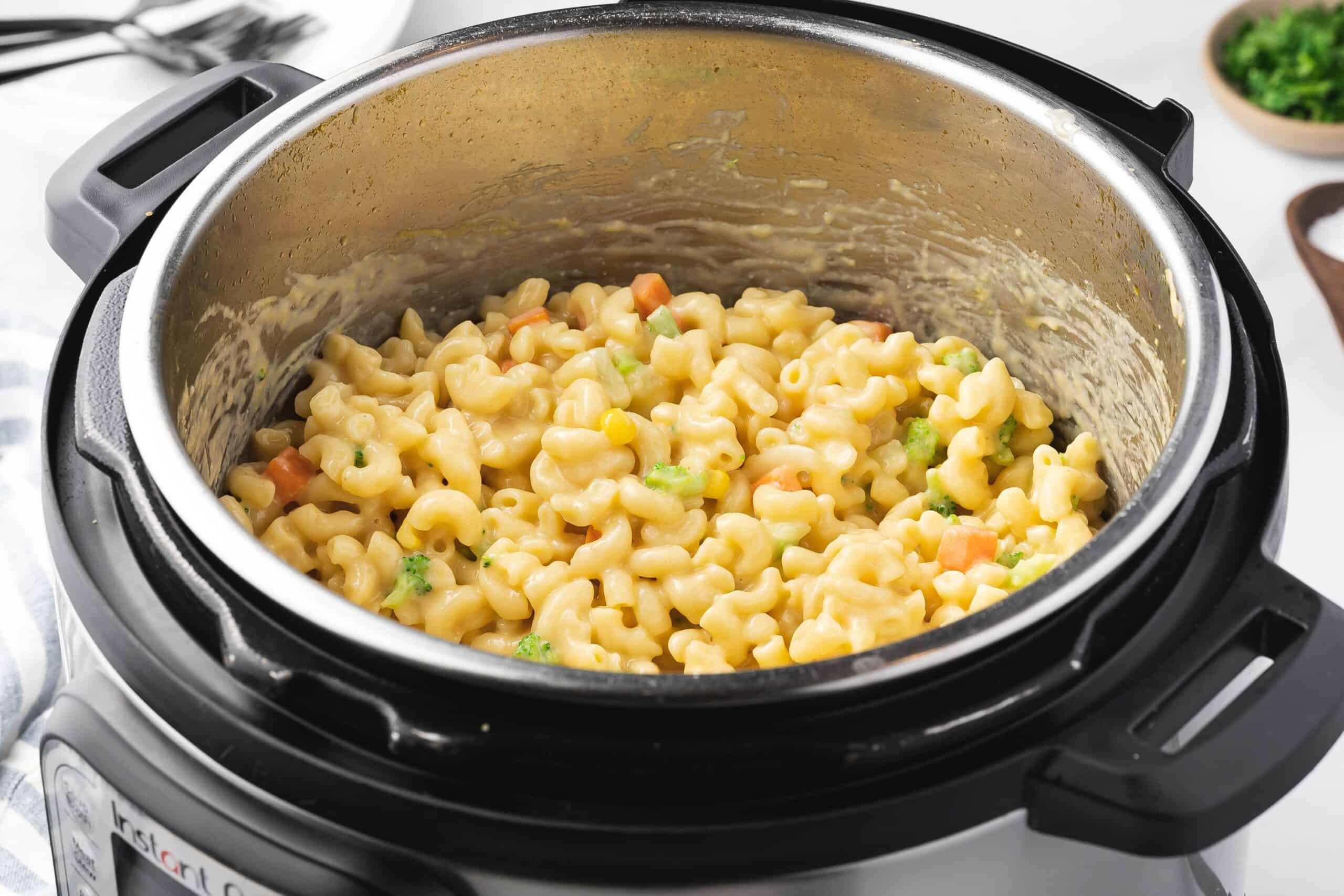 Finished creamy mac and cheese with veggies inside the Instant Pot